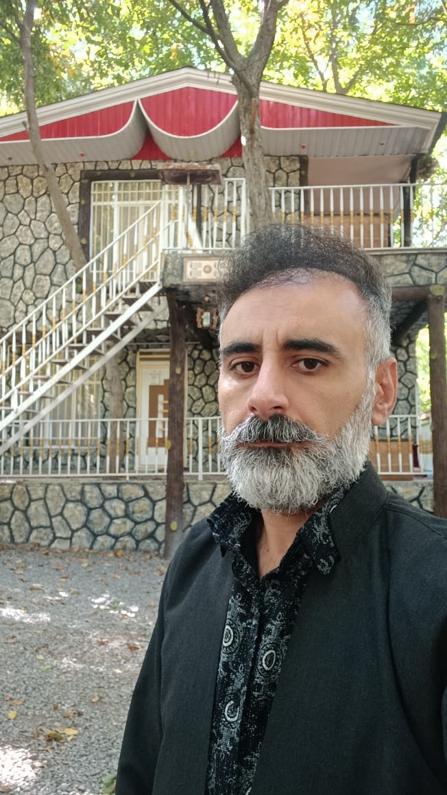 hostIntroImage-سیروس احمدی