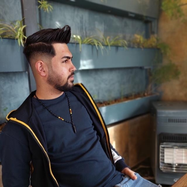 hostIntroImage-محمد کاظم زارع