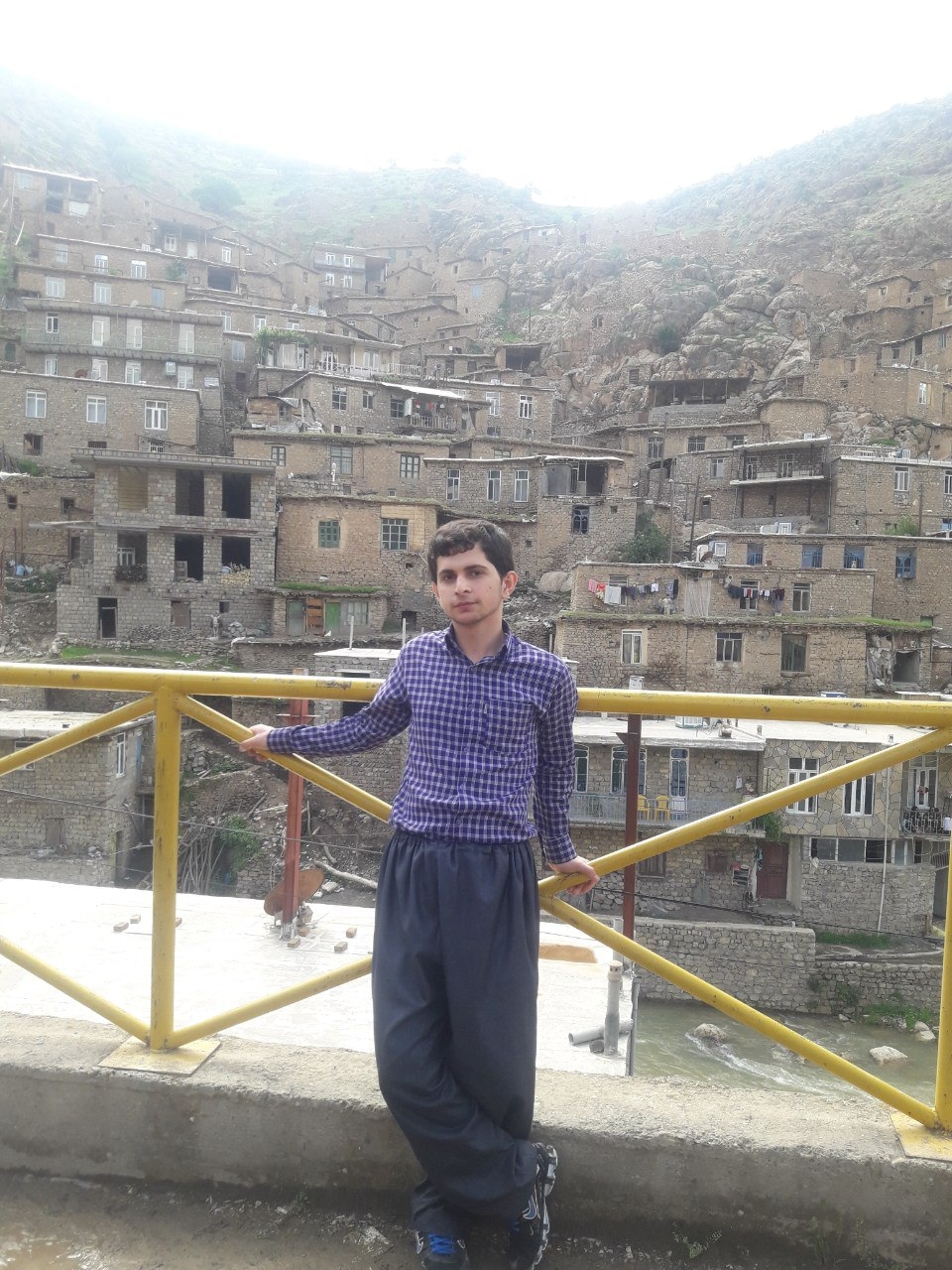 hostIntroImage-رامین گشکی