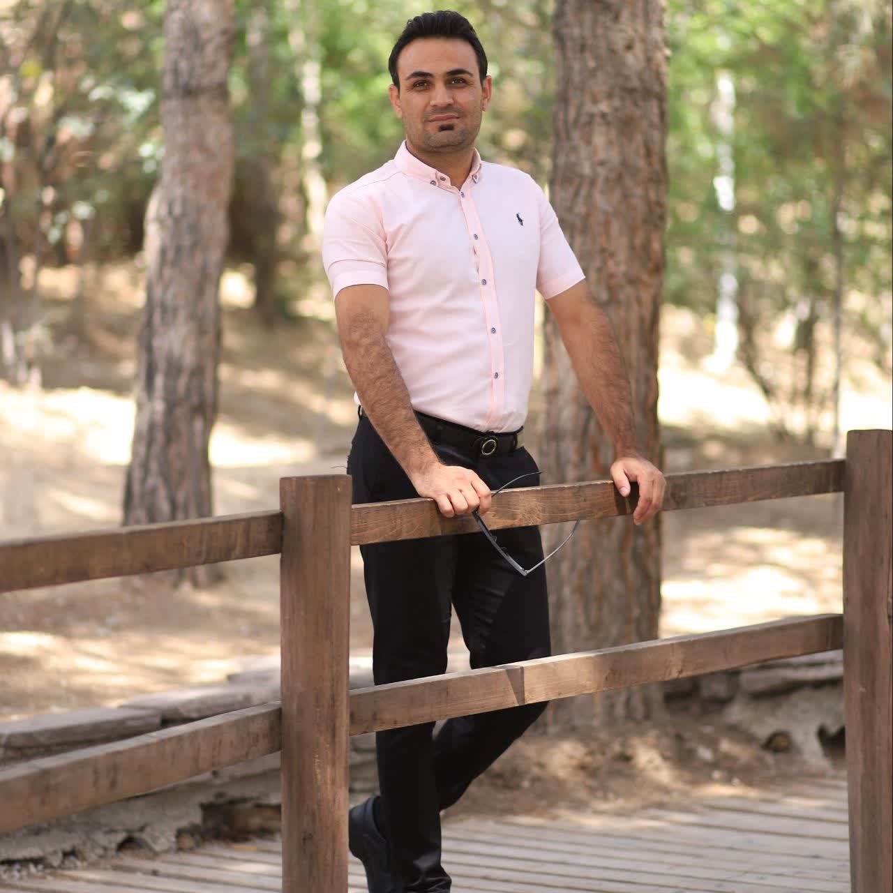 hostIntroImage-مجتبی زارع 