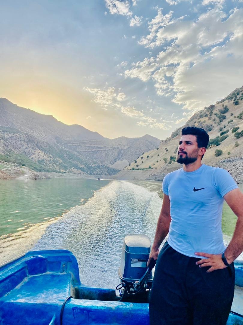 hostIntroImage-پوریا شبرنگ