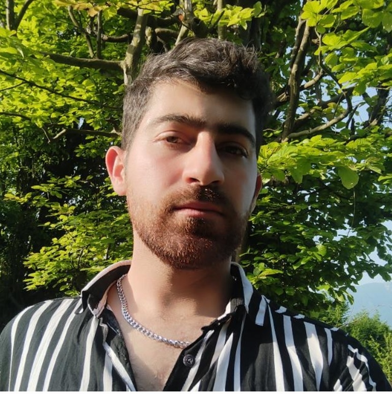 hostIntroImage-امیر یوسفی