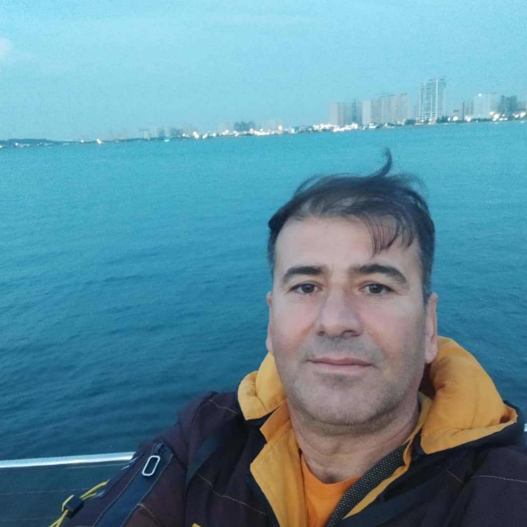 hostIntroImage-عباس بیرمی