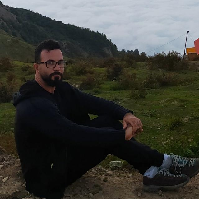 hostIntroImage-حامدیوسفیان