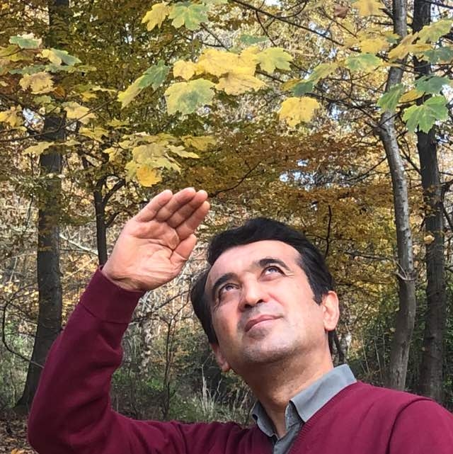 hostIntroImage-علی اصغر قیصری