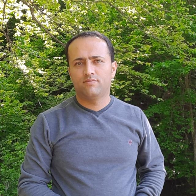 hostIntroImage-علی علیزاده