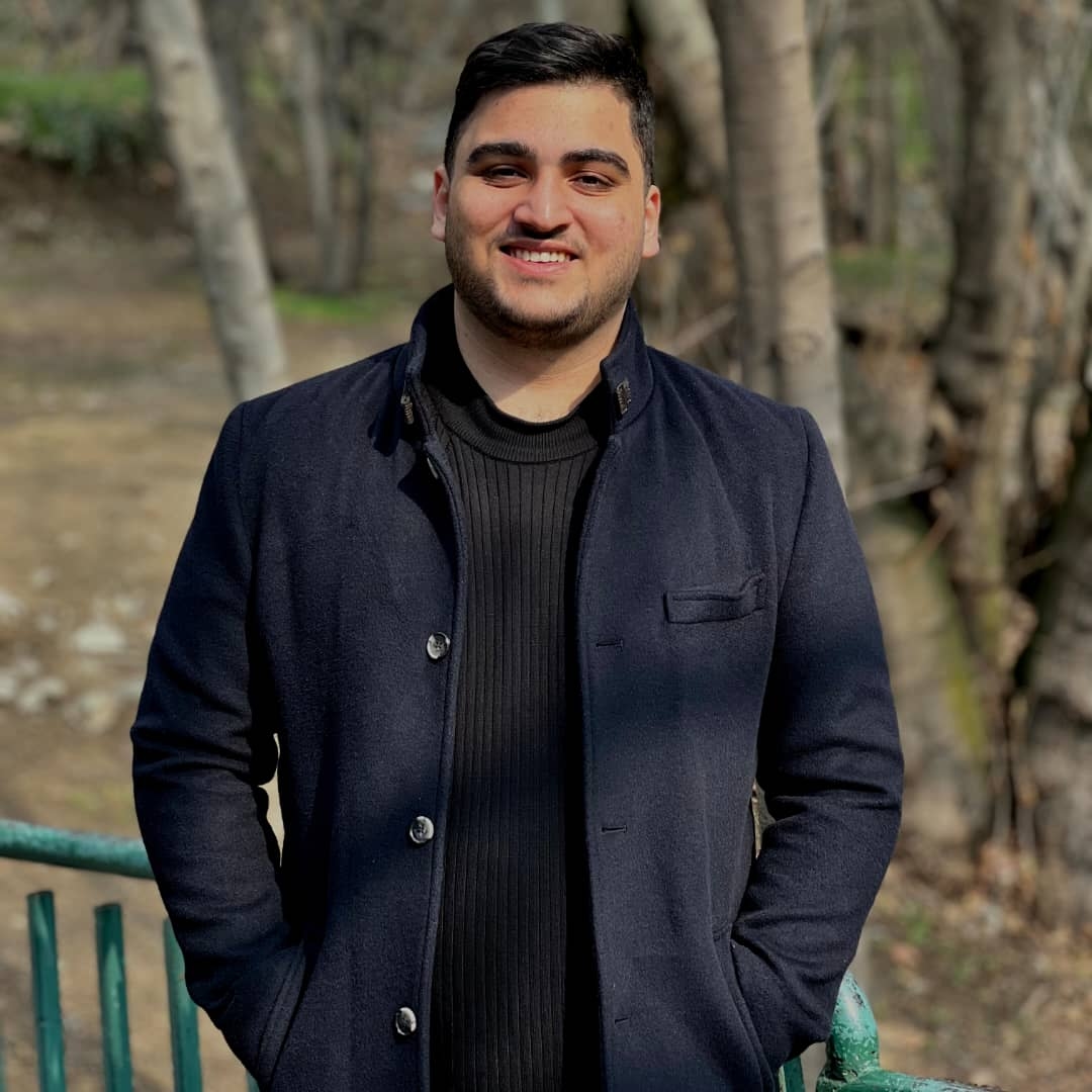 hostIntroImage-علی  رحیمی زاده اصل