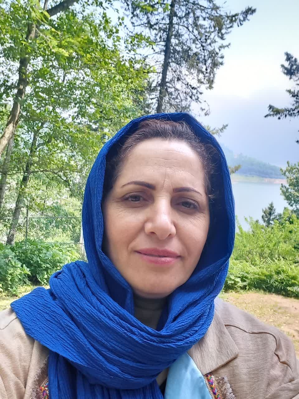 hostIntroImage-مهناز رضاییان