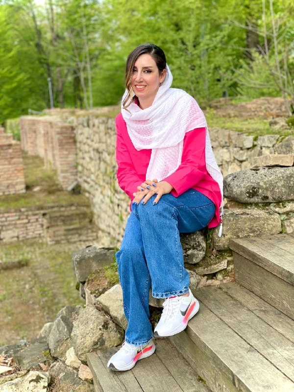 hostIntroImage-سارا نقدی گرجی
