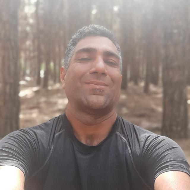 hostIntroImage-بیژن  یکتا
