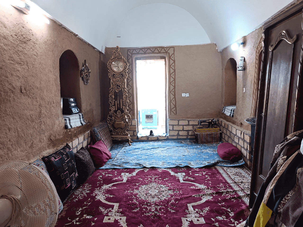 بومگردی سنتی در روستا فروان آرادان - پروانه 