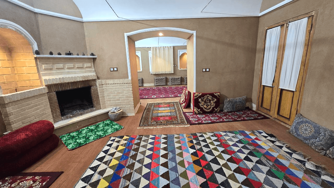 عمارت بومگردی در عقدا یزد - حاجی بانو