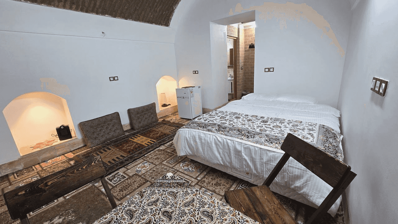  اجاره اتاق چهار تخت در عقدا یزد - ناز بانو