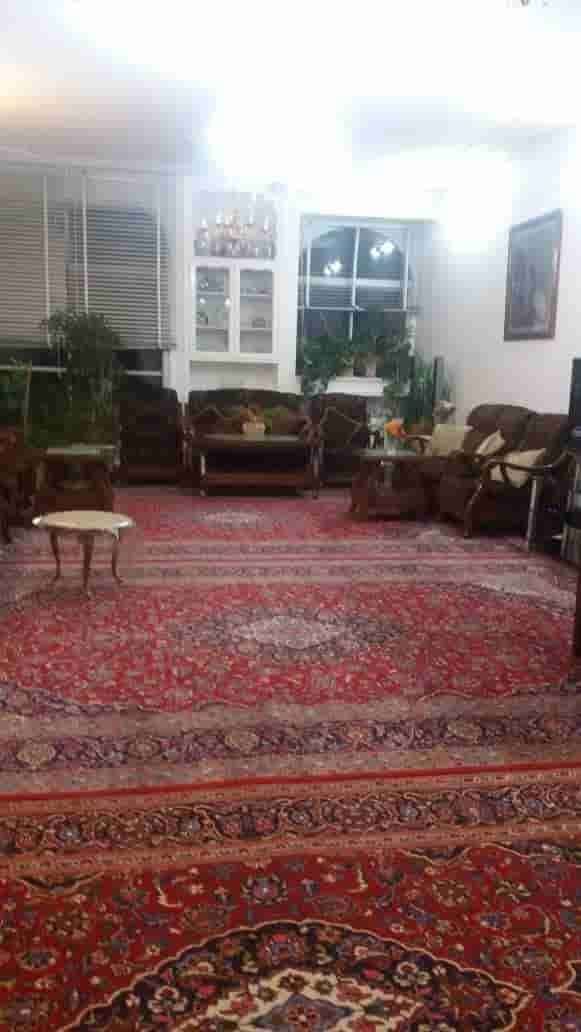 اجاره منزل مبله در جمهوری اصفهان -دوخوابه طبقه اول