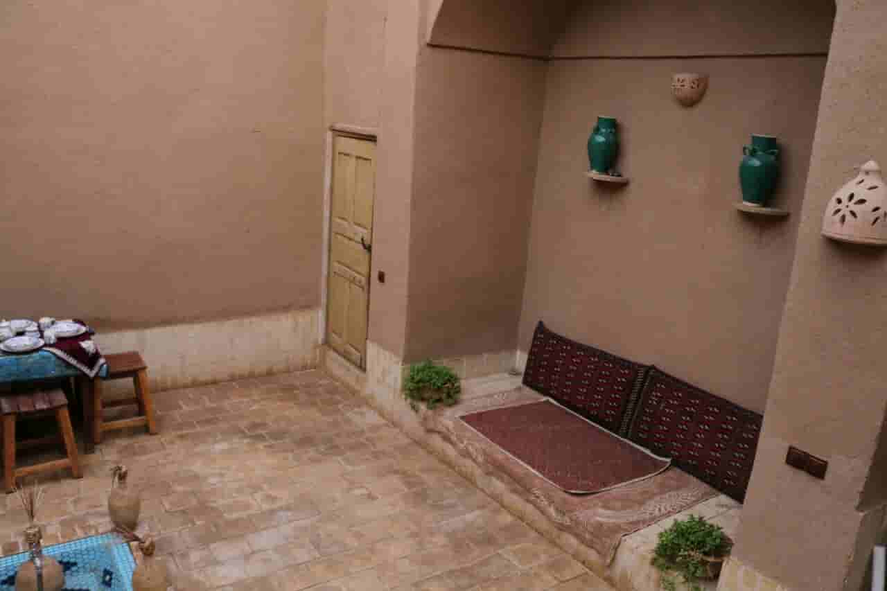 اجاره اقامتگاه بومگردی و سنتی دالون در یزد
