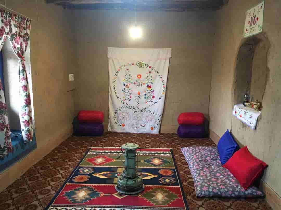 اجاره اتاق سنتی در روستای نامق کاشمر - حاجی بابا