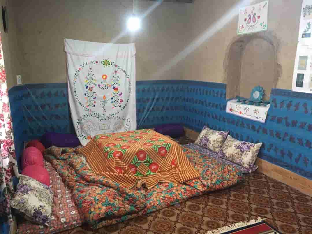 اجاره اتاق سنتی در روستای نامق کاشمر - حاجی بابا