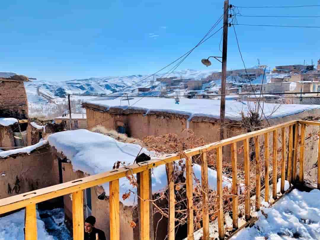 اجاره خانه سنتی در کوه سرخ کاشمر - خاله قزی