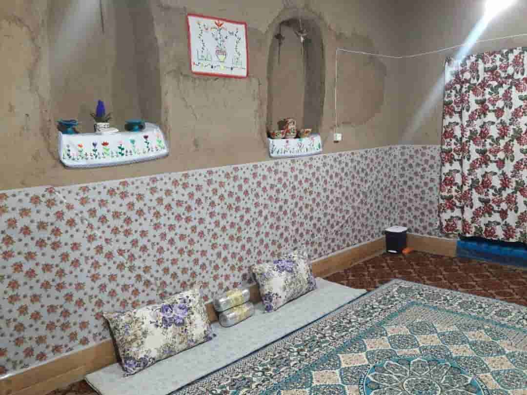 اجاره اتاق 8نفره سنتی در نامق کاشمر - عمونوروز
