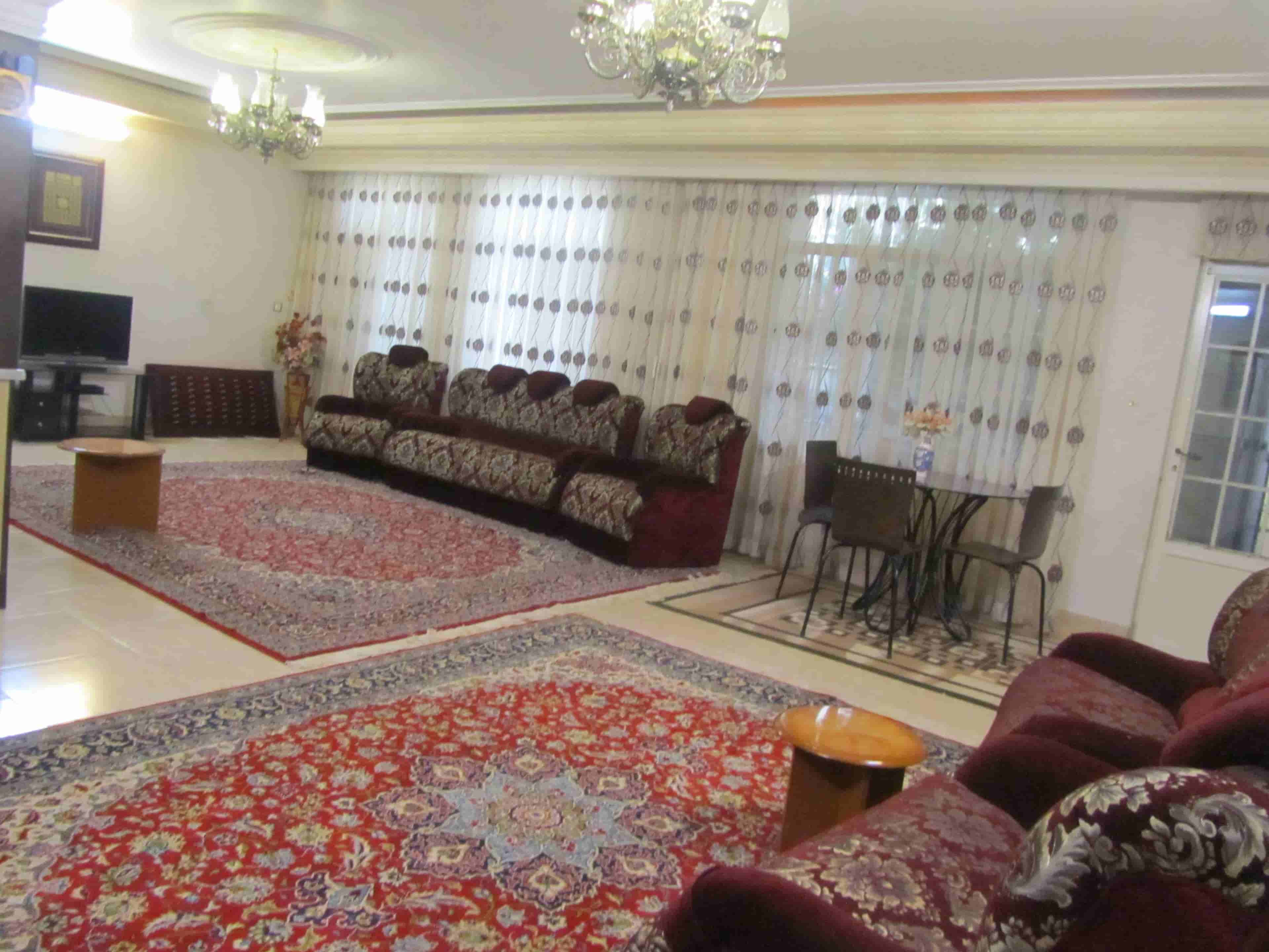 اجاره منزل مبله دوخوابه  در میدان معلم کاشان -زیر همکف