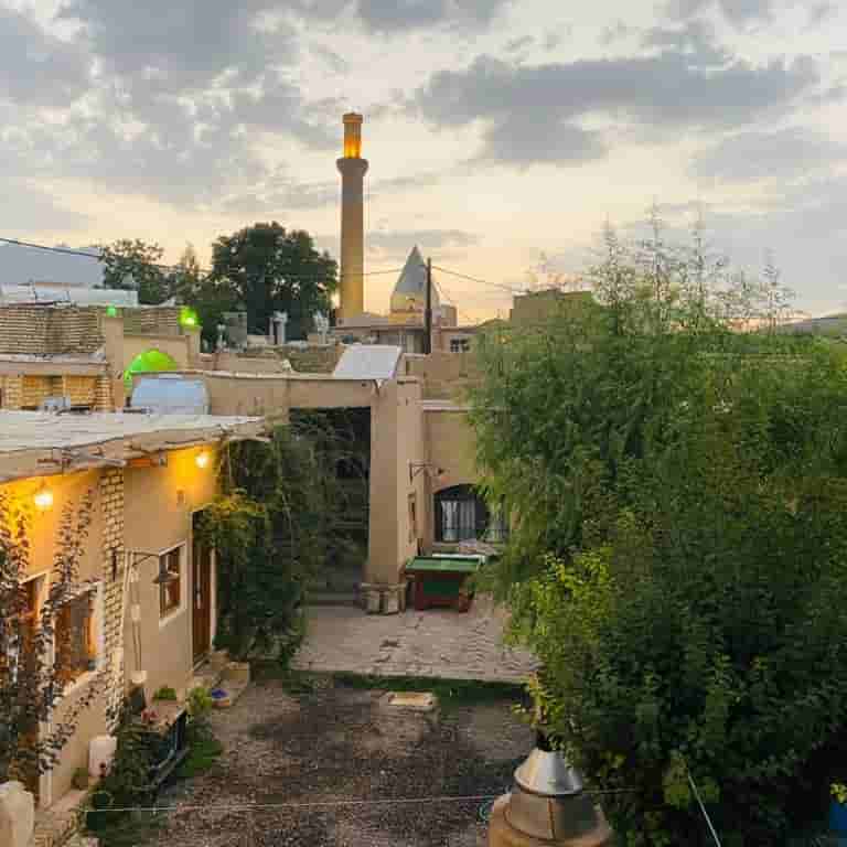اجاره بومگردی سنتی در باغستان نطنز - ماه منیر