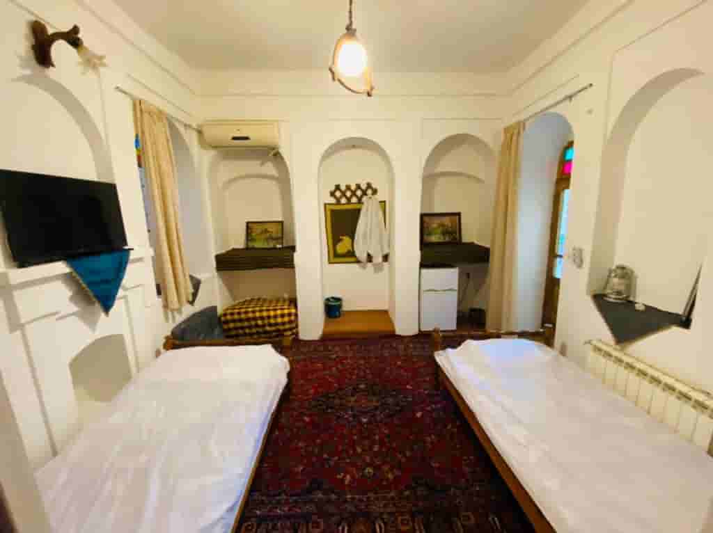 اجاره اتاق بومگردی در باغستان نطنز - تاج بانو