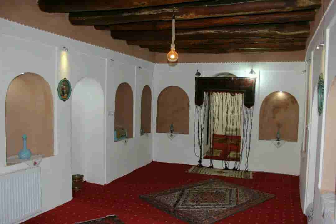 اجاره اقامتگاه بومگردی در میدان امام مهدی شهر -  چراغ علی اعظمی