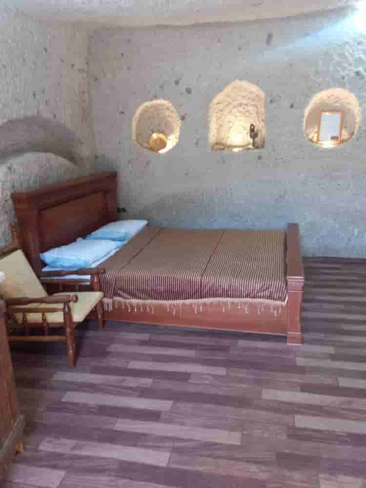 اقامتگاه صخره ای در کندوان - شماره 3