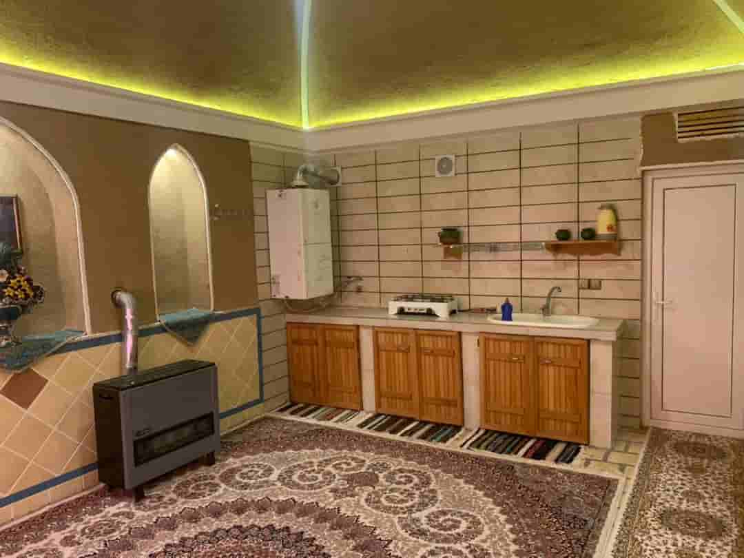 اجاره اتاق سنتی کویری در محله ی کاغذی ابوزيدآباد - کویر