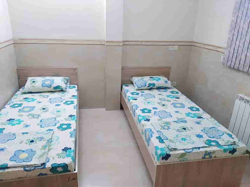اجاره منزل مبله در 22 بهمن مرودشت -دوخوابه طبقه ی دوم