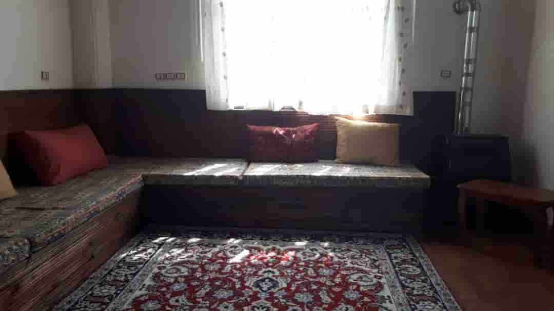 اقامتگاه بومگردی جنگلی در اساس پل سفید - شیشه ای