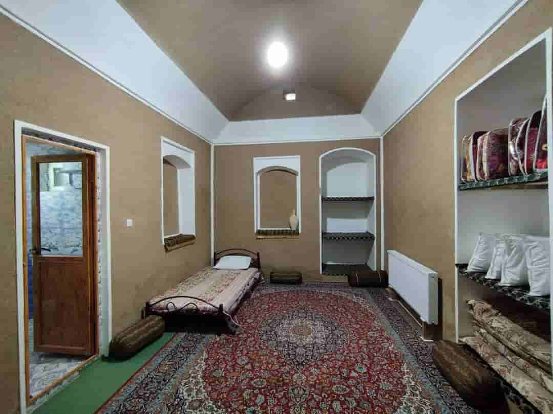 اجاره اتاق سنتی در ورزنه - اتاق یک