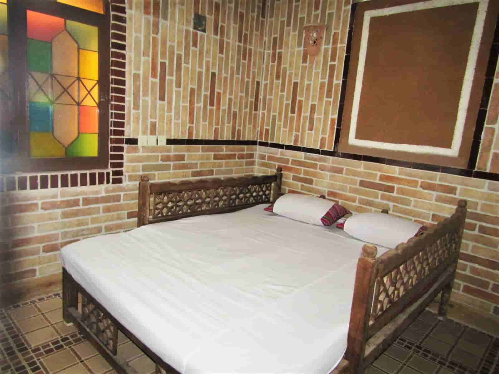 اجاره سوئیت مبله سنتی در قاضی میرحسین میبد