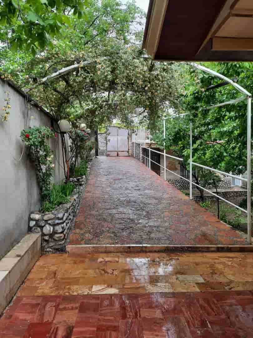 اجاره ویلا لب آب در اردال باغبهادران-دوخوابه 130 متری