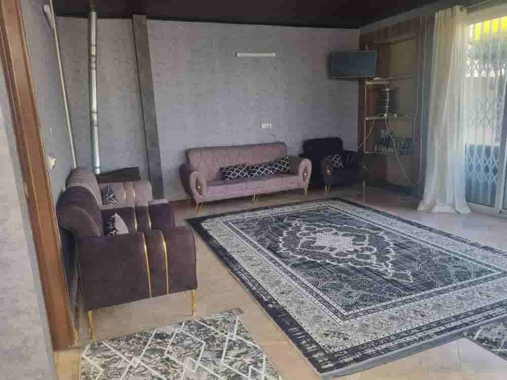 اجاره ویلا لب آب در اردال باغبهادران-دوخوابه 130 متری