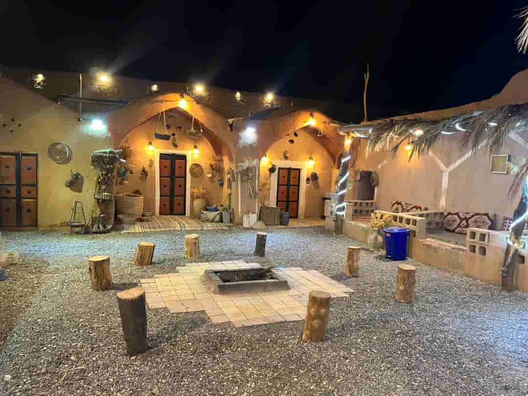اجاره اقامتگاه بومگردی سنتی در انارک اصفهان-10 متری