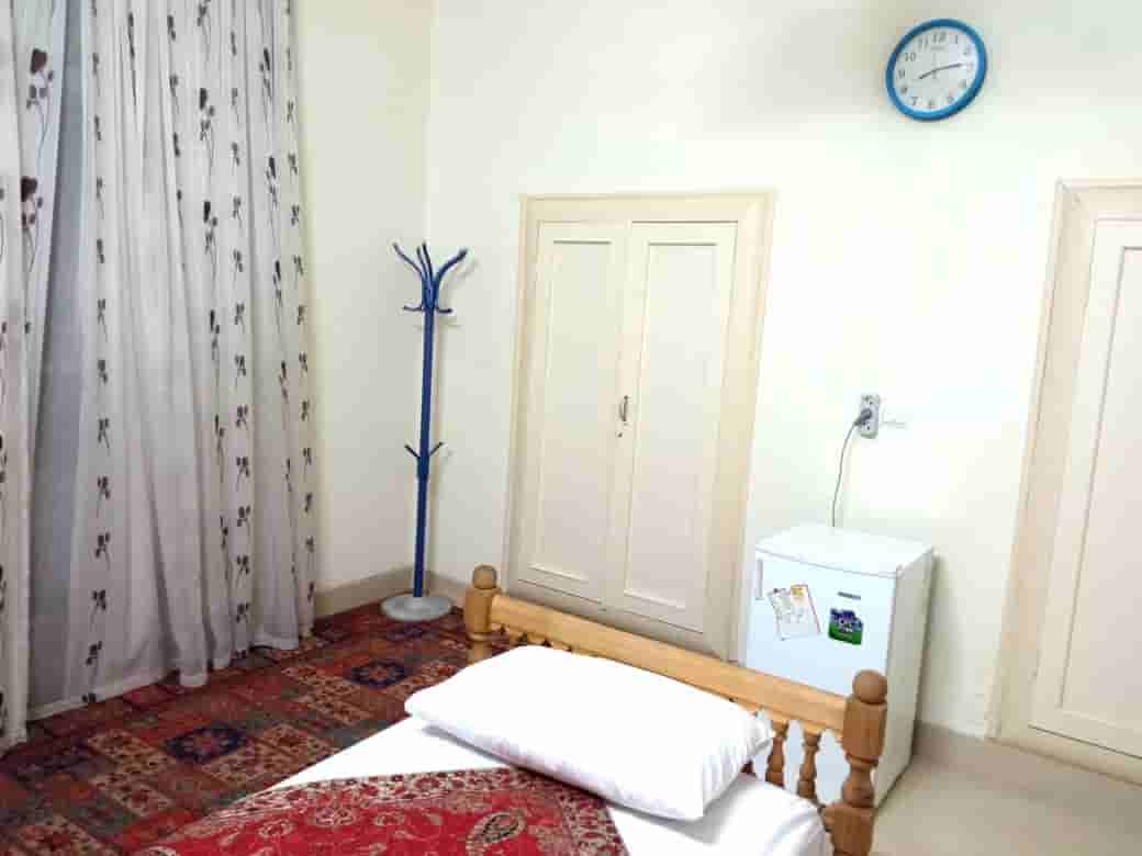 اجاره مهمانسرای سنتی در یزد - یک تخته