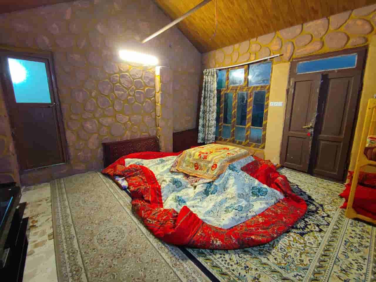 اجاره سوئیت جنگلی در روستای جمشیدآباد زیر آب - کلبه 3 یلدا