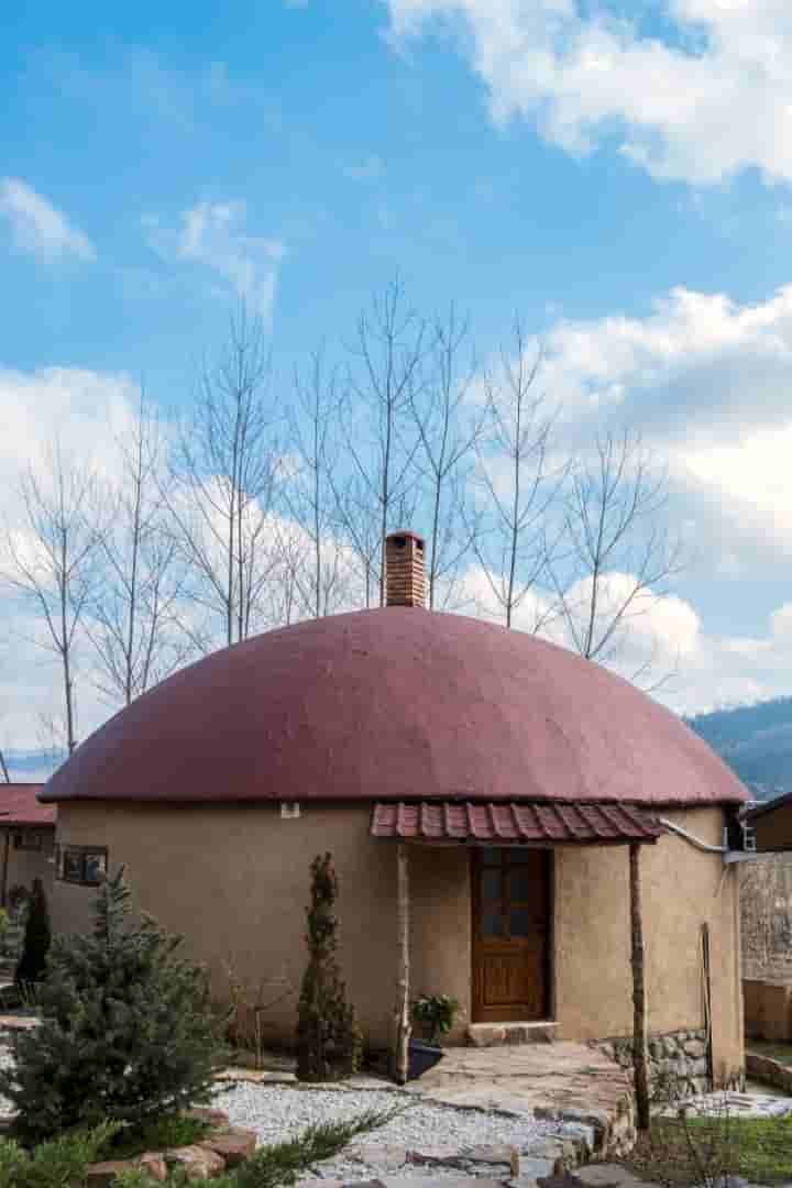 عکس اجاره کلبه سنتی در روستای کلاچ پا تنکابن - بلوط