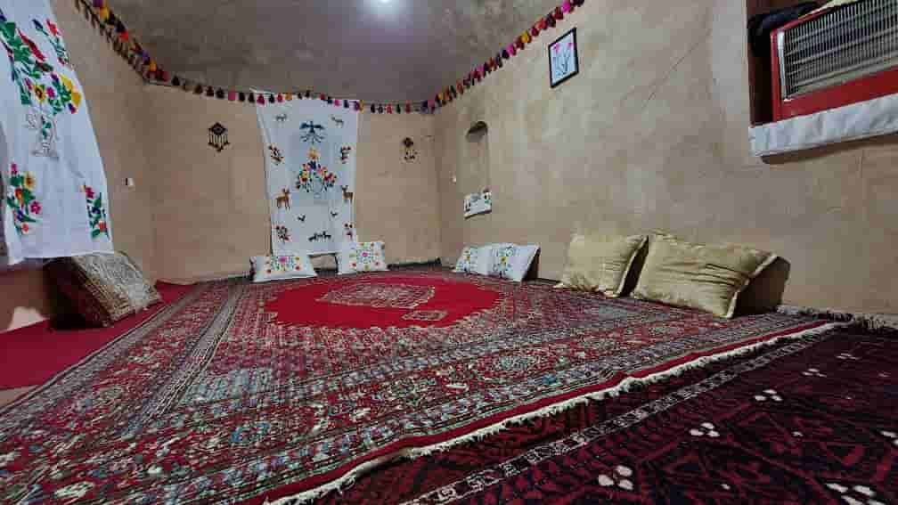 اجاره خانه سنتی در رضا آباد بیارجمند - 18متری