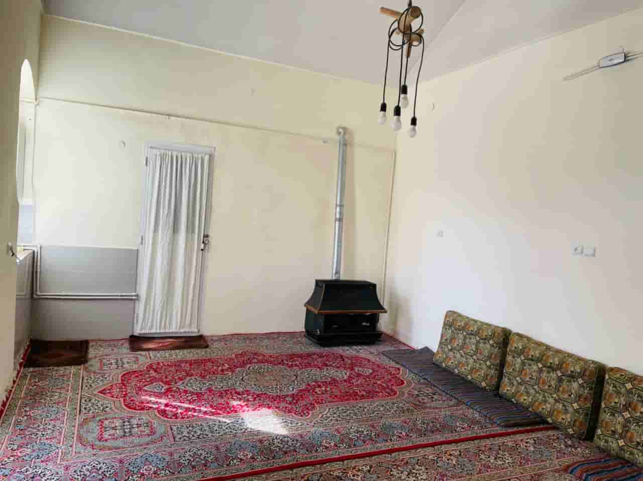 اجاره اقامتگاه بومگردی در شهربابک کرمان - فیروزه