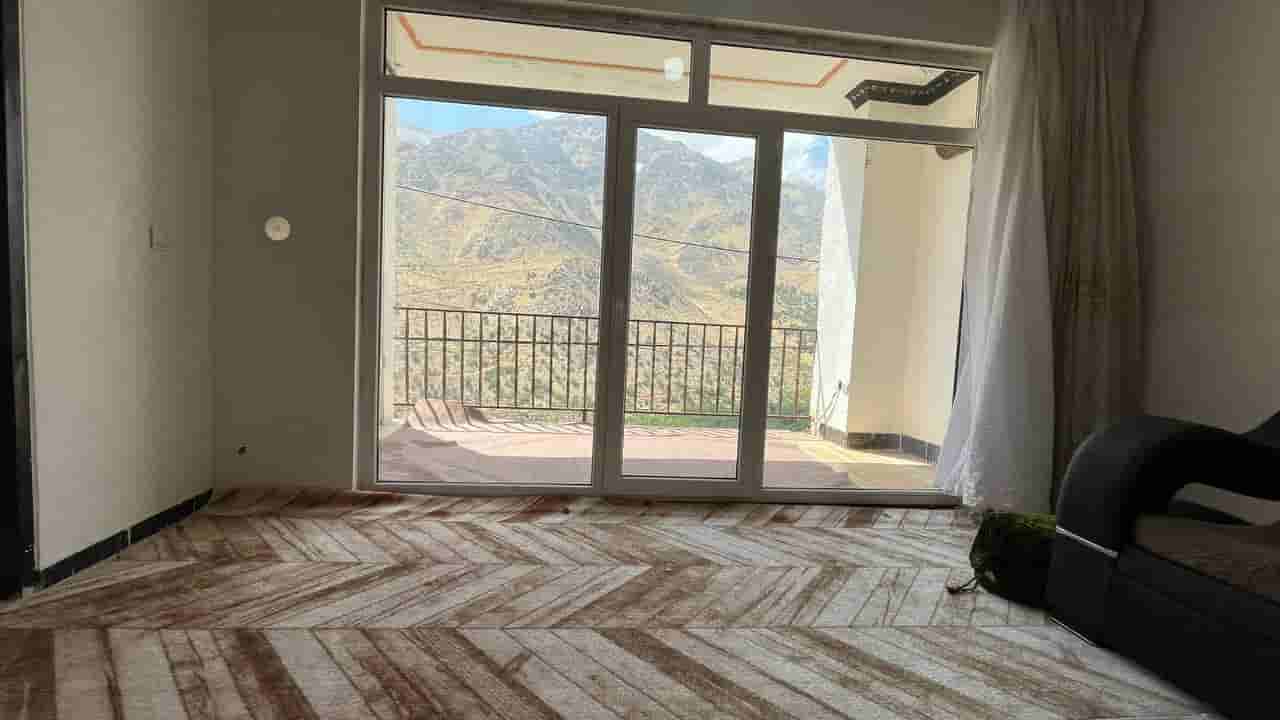 اجاره آپارتمان یک خوابه 70 متری در اورامان تخت-طبقه اول