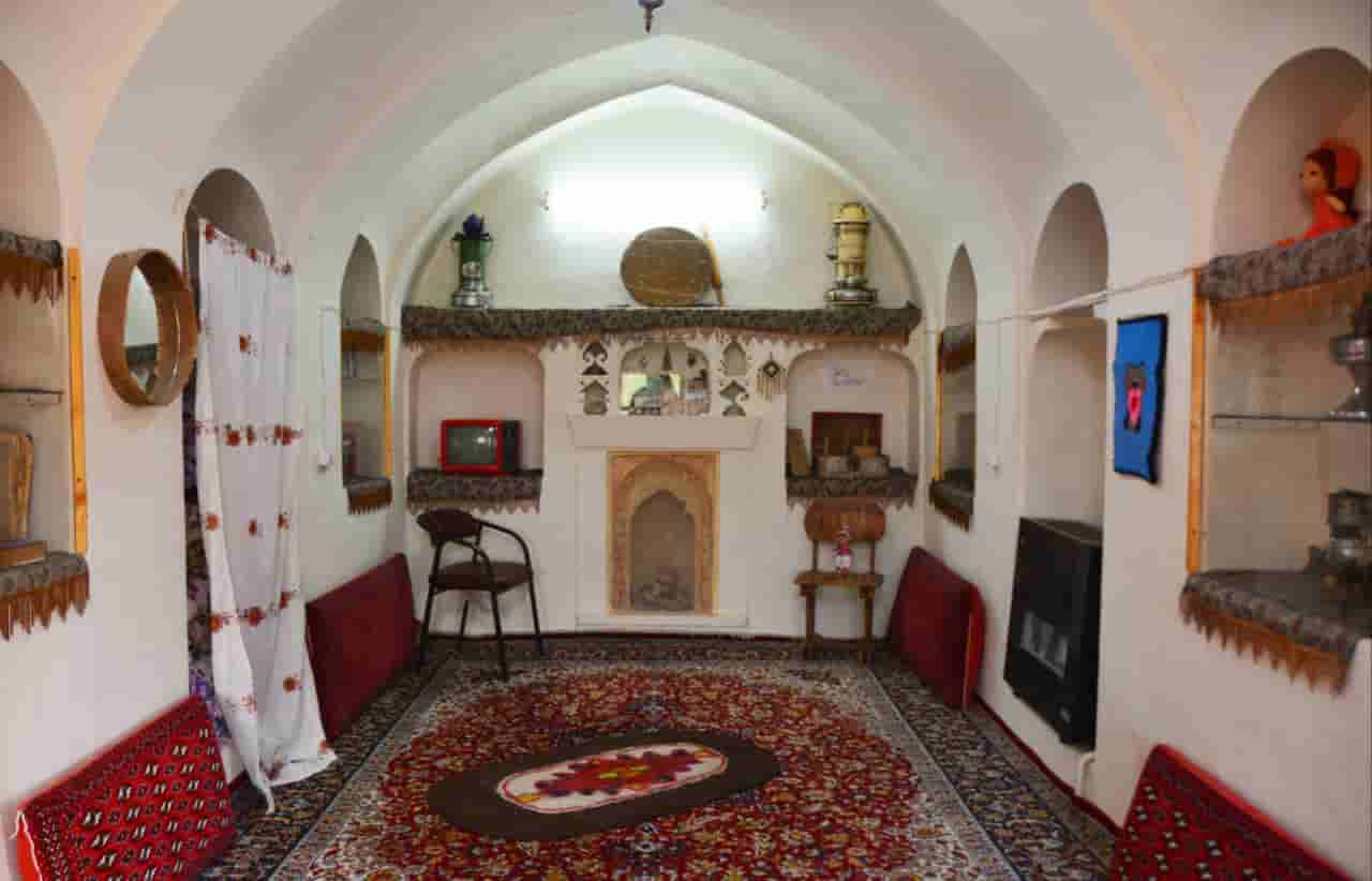 اجاره اقامتگاه سنتی در بیابانک سمنان - سرخه - شاهنشین