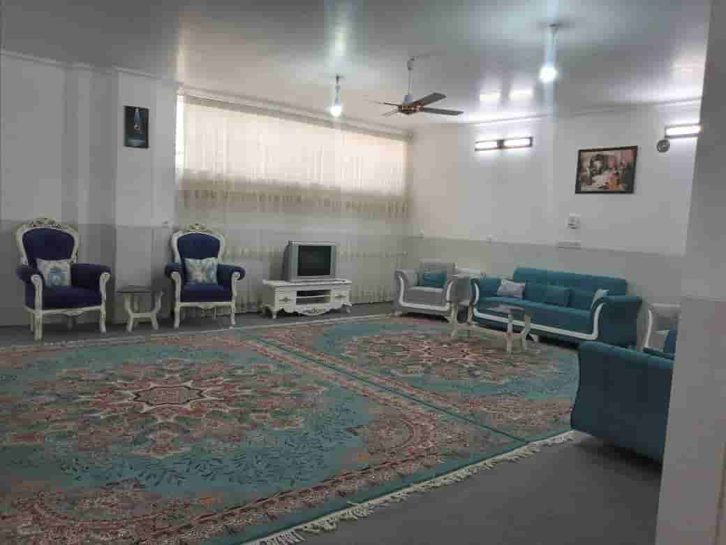 اجاره منزل ویلایی دو خواب در خیابان انقلاب یزد  - ایمان