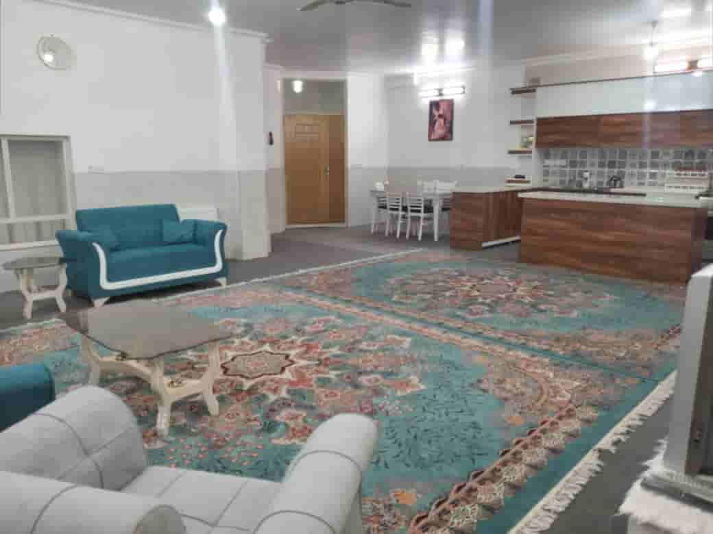 اجاره منزل ویلایی دو خواب در خیابان انقلاب یزد  - ایمان