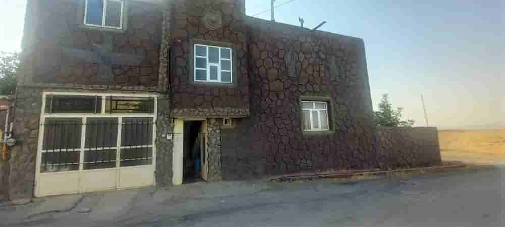 منزل تک خواب در دهه فجر چادگان - 90 متر