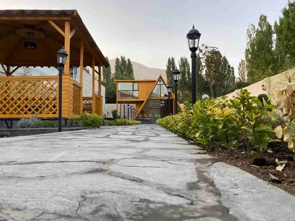 اجاره کلبه سوئیسی چوبی در لواسان