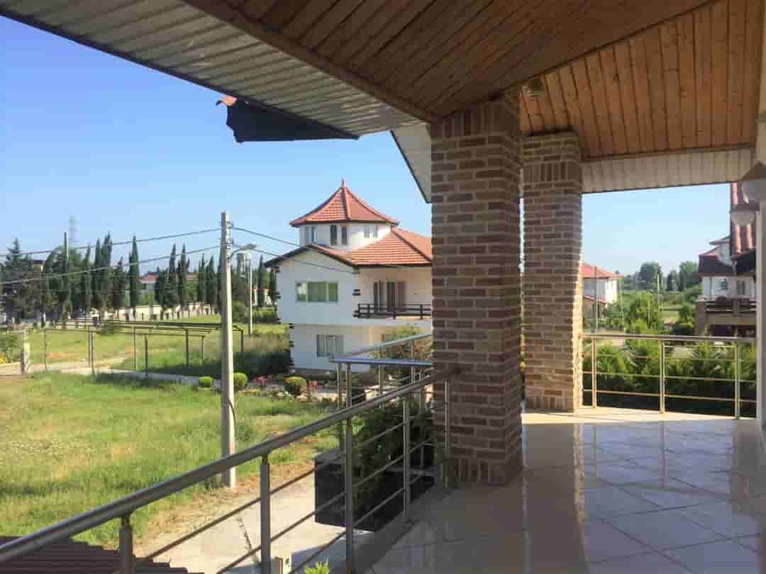 اجاره ویلا در روستای میانک در شهرک بلوط رویان-چالوس