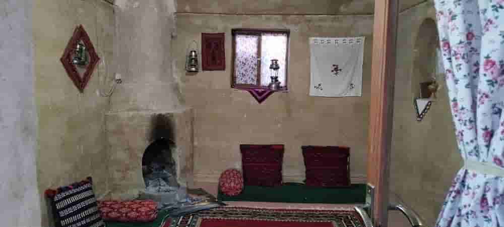 اقامتگاه بومگردی در دهکده گلخار بردسیر - 14 متری