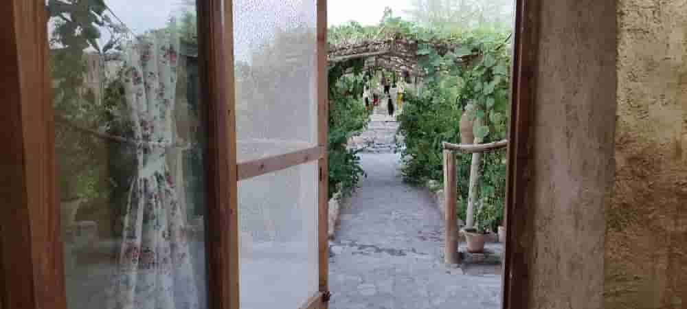 اقامتگاه بومگردی در دهکده گلخار بردسیر - 14 متری